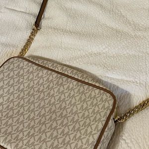 Michael Kors crossbody bag